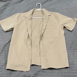 Lululemon AIRING EASY CAMP COLLAR SHIRT (medium)